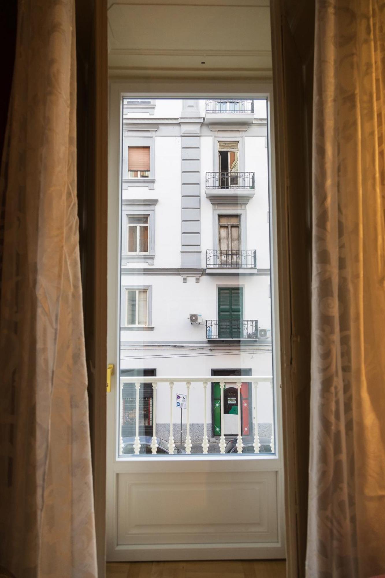 Bed and Breakfast I Leoni Di Rosaroll Napoli Esterno foto